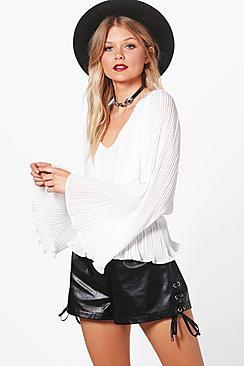 Boohoo Petite Faye Pleated Plunge Peplum Blouse