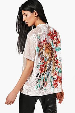 Boohoo Mia Oversized Tiger Back Velvet T-shirt