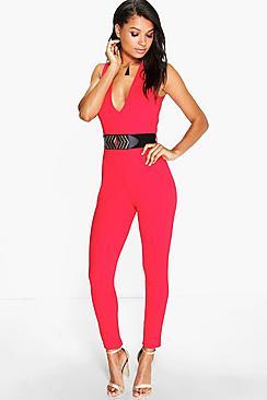 Boohoo Suzi Structured Neckline Belted Jumpsuit