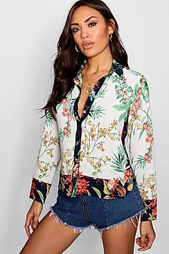 Boohoo Maya Scarf Border Print Tie Hem T-shirt