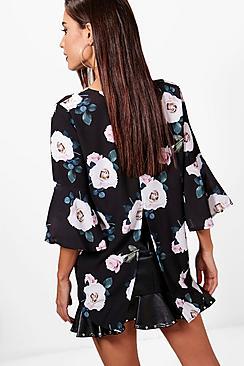 Boohoo Neela Floral Printed Blouse