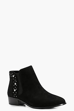 Boohoo Hana Stud Trim Chelsea Boot