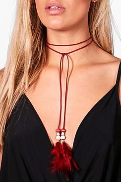 Boohoo Plus Connie Wine Beaded Feather Detail Choker