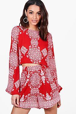 Boohoo Sonia Woven Boarder Print Crop & Shorts Co-ord