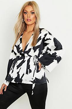 Boohoo Plus Plunge Splash Print Kimono Sleeve Top
