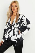 Boohoo Plus Plunge Splash Print Kimono Sleeve Top