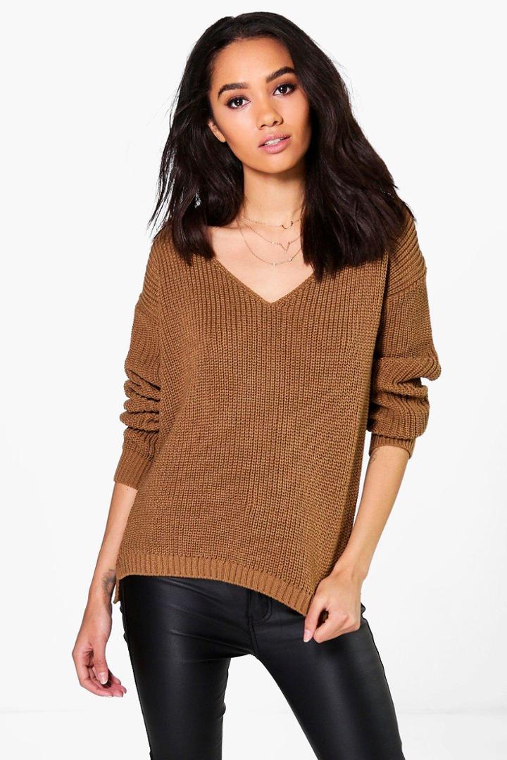 Boohoo Petite Shauna Oversized V Neck Jumper Camel