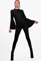 Boohoo Daisy Ribbed Fluted Sleeve Legging Set