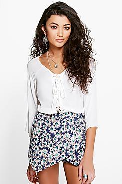 Boohoo Emily Daisy Print Floral Skort