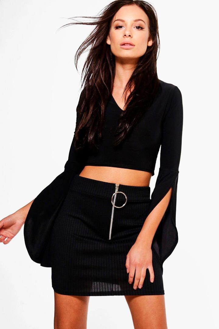 Boohoo Naomi Slinky Extreme Flare Sleeve Crop Black
