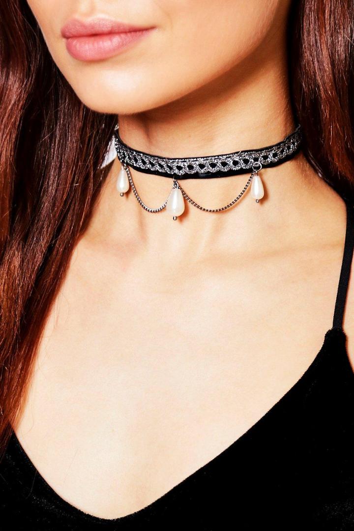 Boohoo Lena Pearl Tear Drop Velvet Choker Black