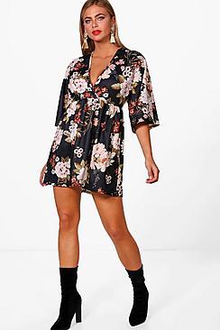 Boohoo V Neck Kimono Shape Smock Dress
