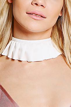 Boohoo Alice Ruffle Pu Choker