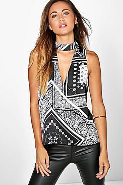 Boohoo Nicky Printed Woven Chocker Neck Blouse