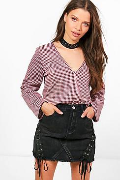 Boohoo Alice V Neck Side Split Gingham T-shirt