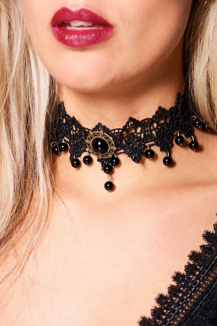 Boohoo Plus Elle Beaded Lace Choker Black