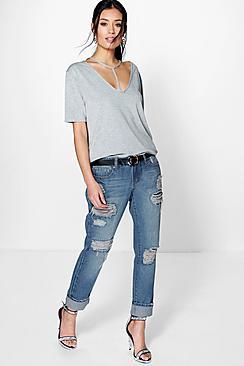 Boohoo Lara Low Rise Rip Repair And Distress Mom Jeans