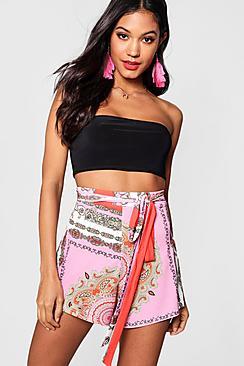 Boohoo Nina Baroque Print Flippy Tie Belt Shorts