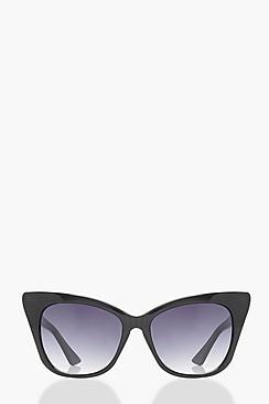 Boohoo Ava Extreme Oversized Cat Eye Sunglasses