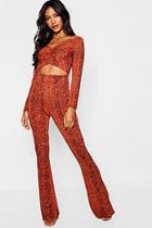Boohoo Knitted Snake Twist Front Crop Trouser Set