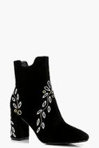 Boohoo Kasey Embroidered Ankle Boot