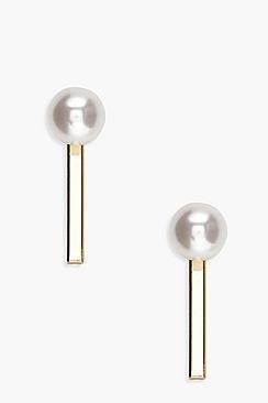 Boohoo Cath Faux Pearl Bar Stud Earrings