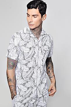 Boohoo Mono Leaf Print Revere Short Sleeve Shirt Co-ord