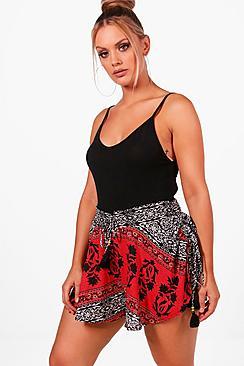 Boohoo Plus Taylor Tassel Trim Printed Runner Shorts