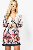 Boohoo Plus Tilly Plunge Border Printed Shift Dress