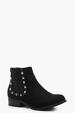 Boohoo Julia Stud Trim Chelsea Boot