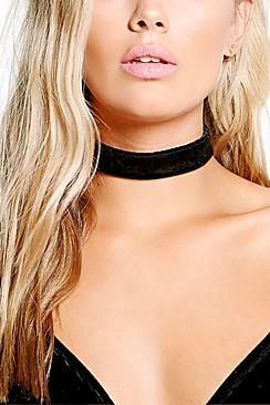 Boohoo Plus Lisa Velvet Choker