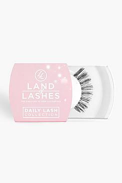 Boohoo Land Of Lashes Daily Lash - Cruelty Free 25
