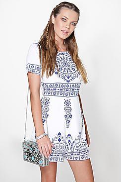 Boohoo Boutique Bethan Placement Print Playsuit