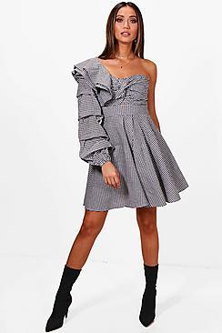 Boohoo Jamie Twist Front One Shoulder Skater Dress