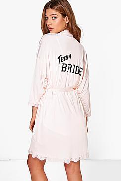 Boohoo Daisy Team Bride Slogan Bridal Robe