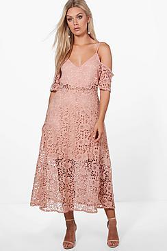Boohoo Plus Coleen Crochet Lace Premium Skater Dress