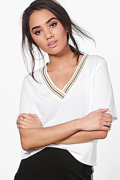 Boohoo Petite Sara Trim V Neck Premium Tee
