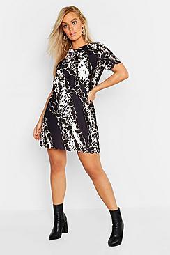 Boohoo Plus Chain Print Scallop Hem Shift Dress