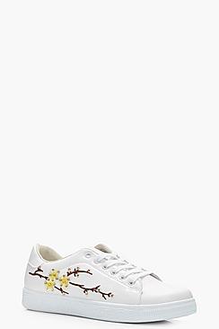 Boohoo Ruby Floral Embroidered Trainer