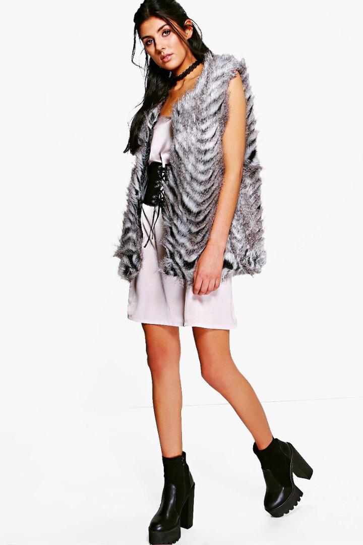 Boohoo Elizabeth Faux Fur Gilet Grey