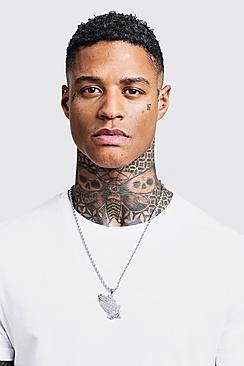Boohoo Hand Sign Jewelled Chain Pendant