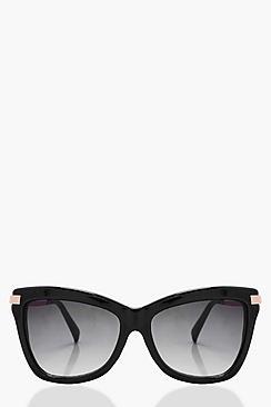 Boohoo Amy Black Frame Oversized Cat Eye Sunglasses