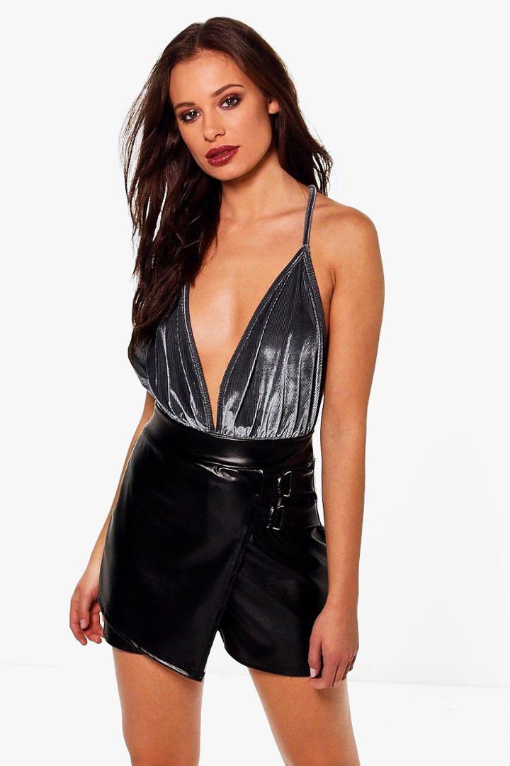 Boohoo Hannah Leather Look Buckle Detail Mini Skort Black