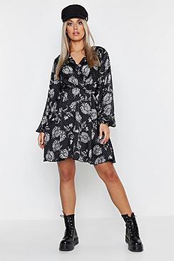 Boohoo Plus Satin Paisley Print Skater Dress