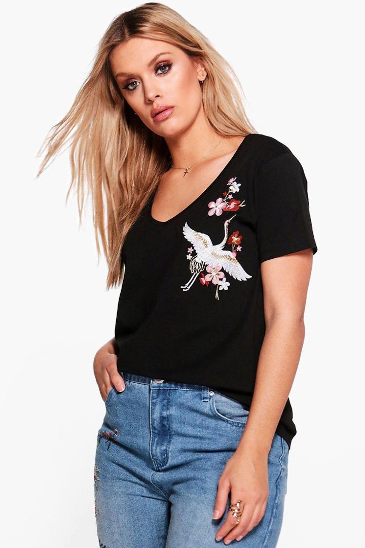 Boohoo Plus Erin Embroidered V Neck Tee Black