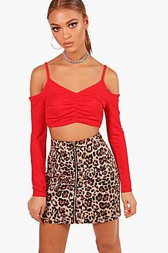 Boohoo Ruched Front Cold Shoulder Crop