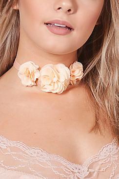 Boohoo Esme Floral Corsage Choker