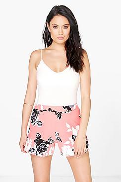 Boohoo Mary Floral Tailored Shorts