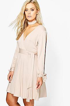 Boohoo Plus Ella Choker Wrap Dress With Split Sleeve