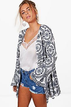 Boohoo Hannah Embroidered Kimono
